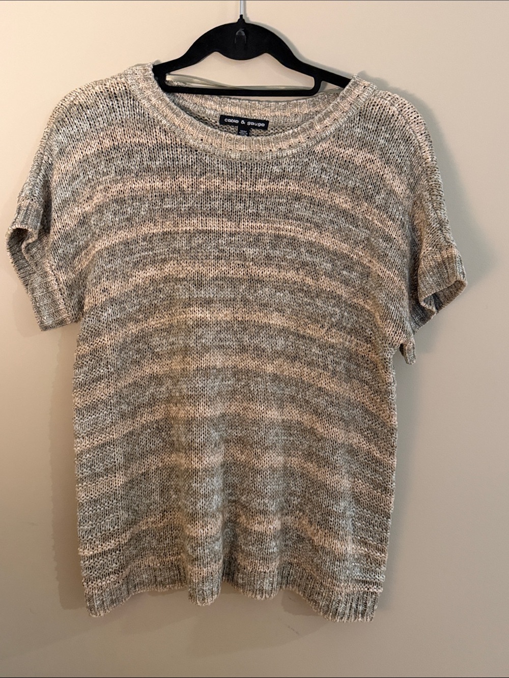 Cable & Gauge Striped Short Sleeve Knit Top -Olive Green & Cream Size Medium
